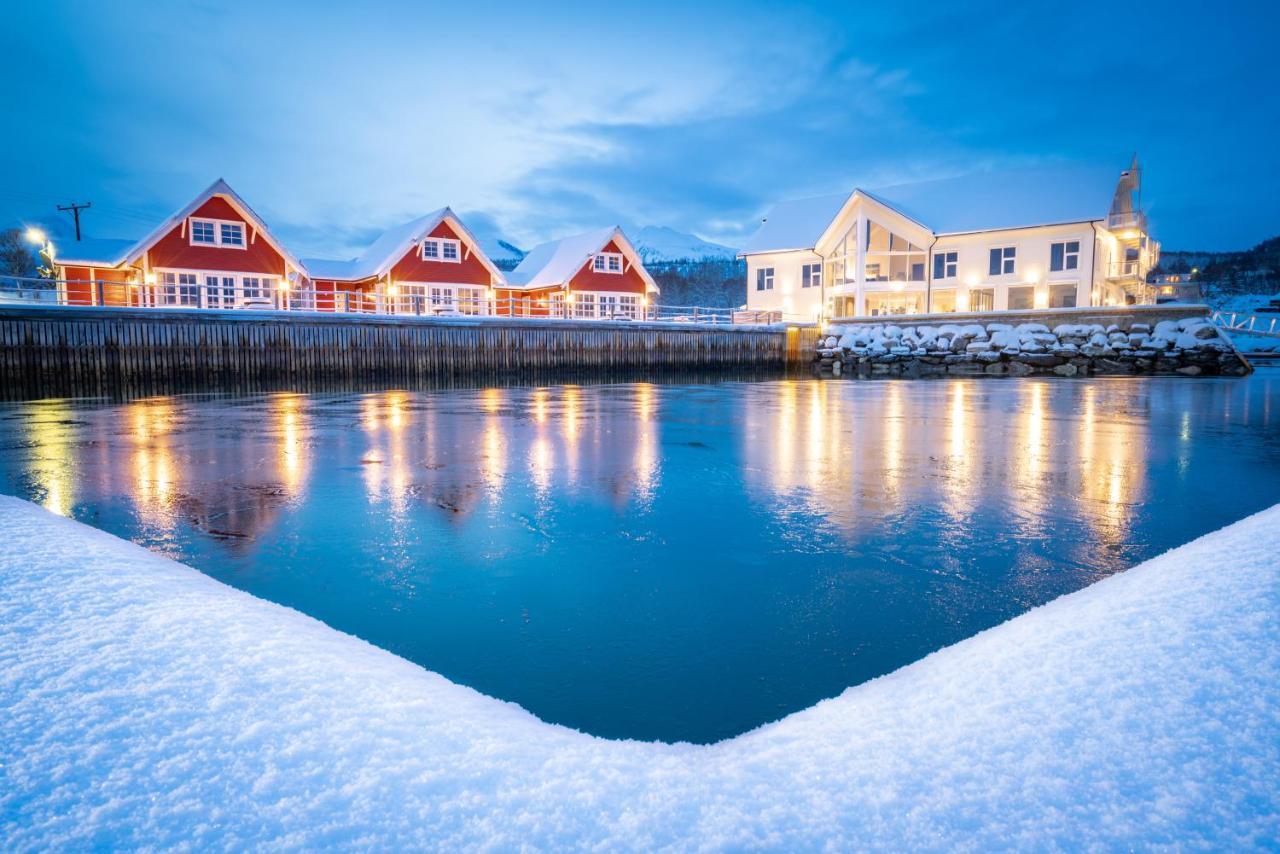 Senja Fjordhotell And Apartments Stonglandseidet Exterior photo