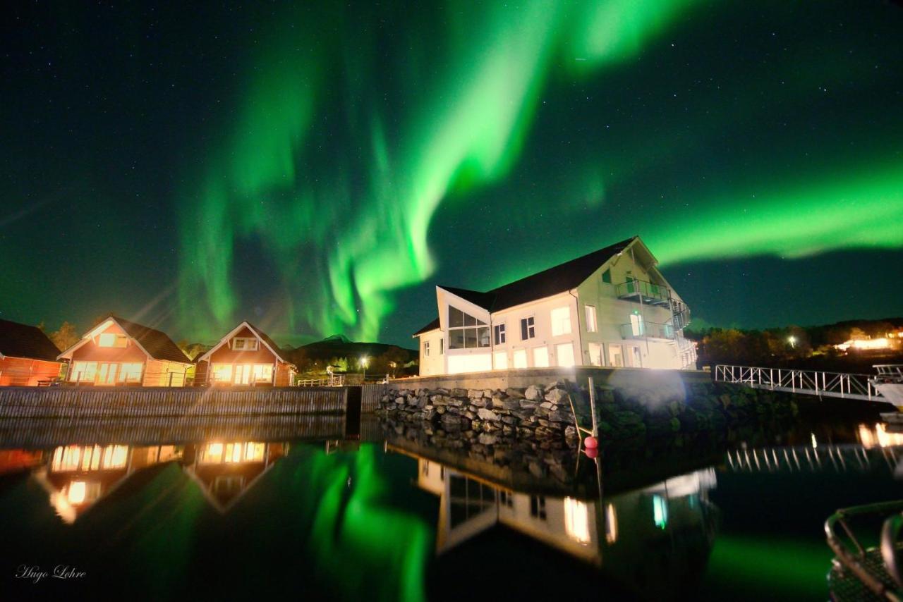 Senja Fjordhotell And Apartments Stonglandseidet Exterior photo